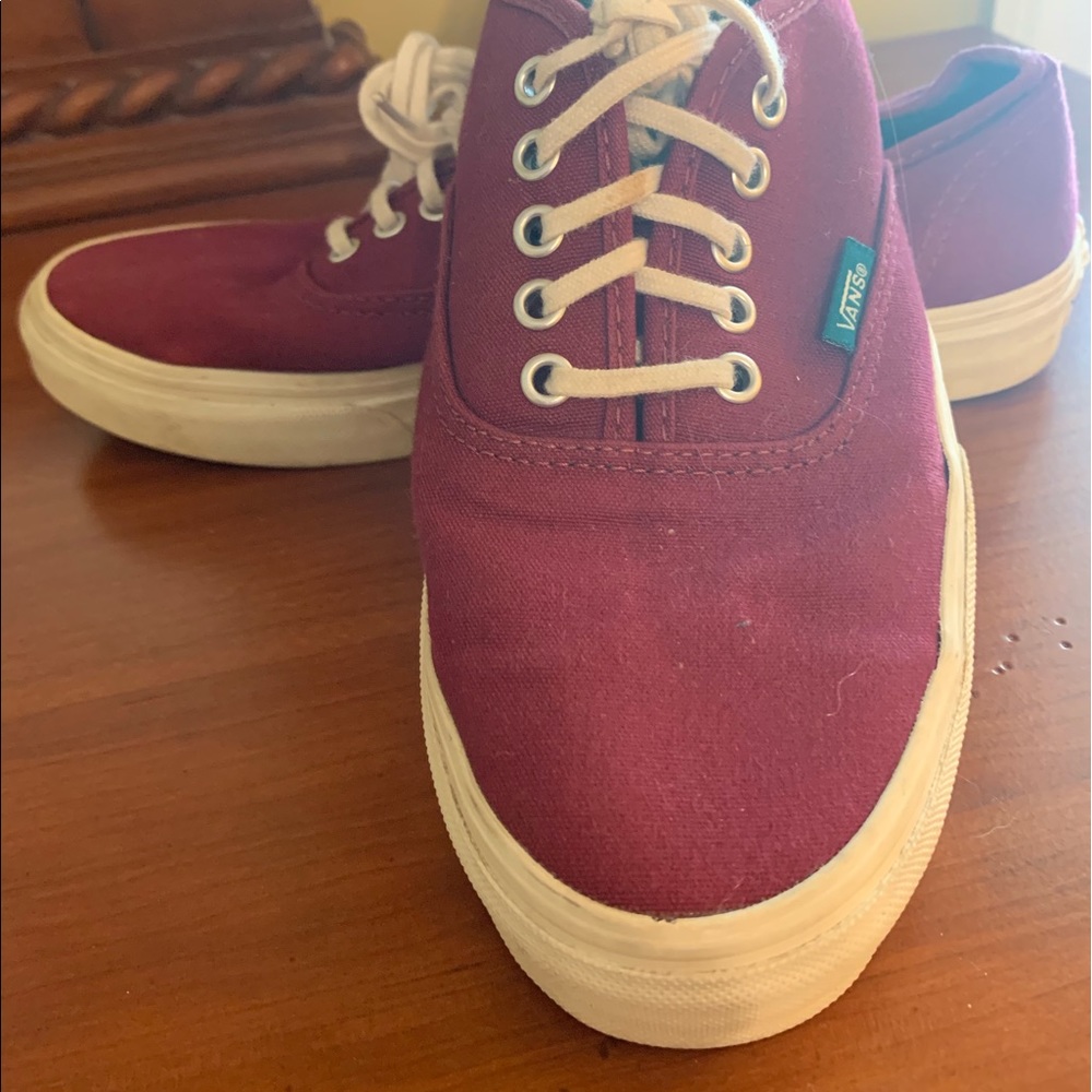 Men’s VANS Burgundy Size 7.5.